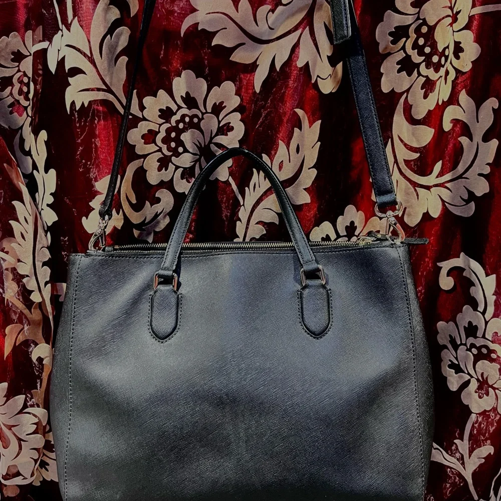 Kate Spade Black Shoulder Bag with Structured Design - Picture 2 of 13